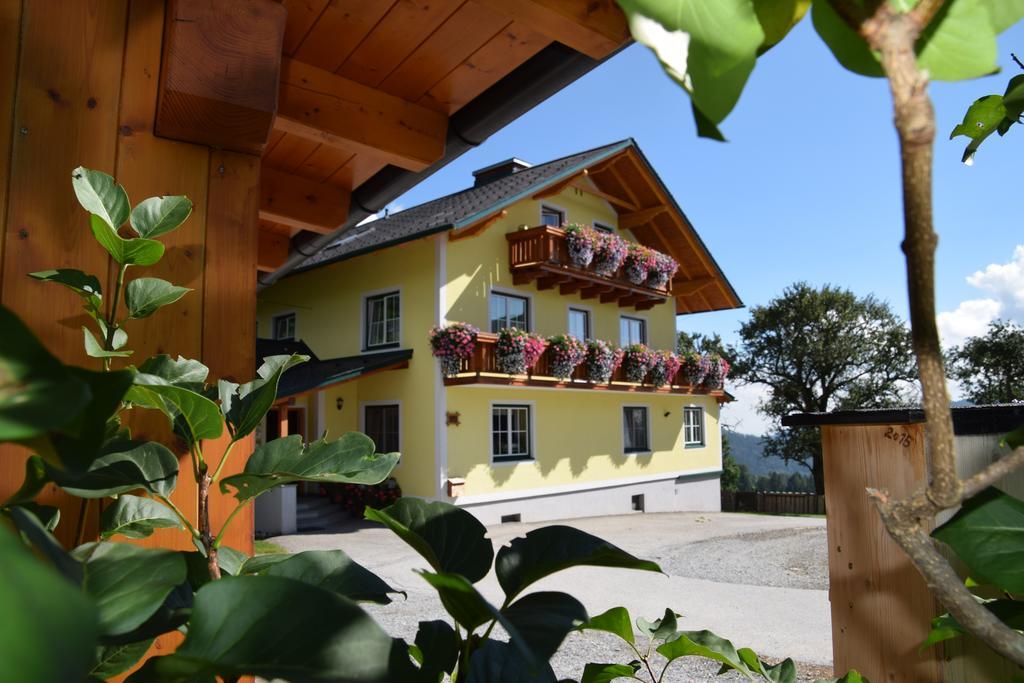 Huberhof Im Almenland Apartment Санкт Катрайн ам Офенег Екстериор снимка